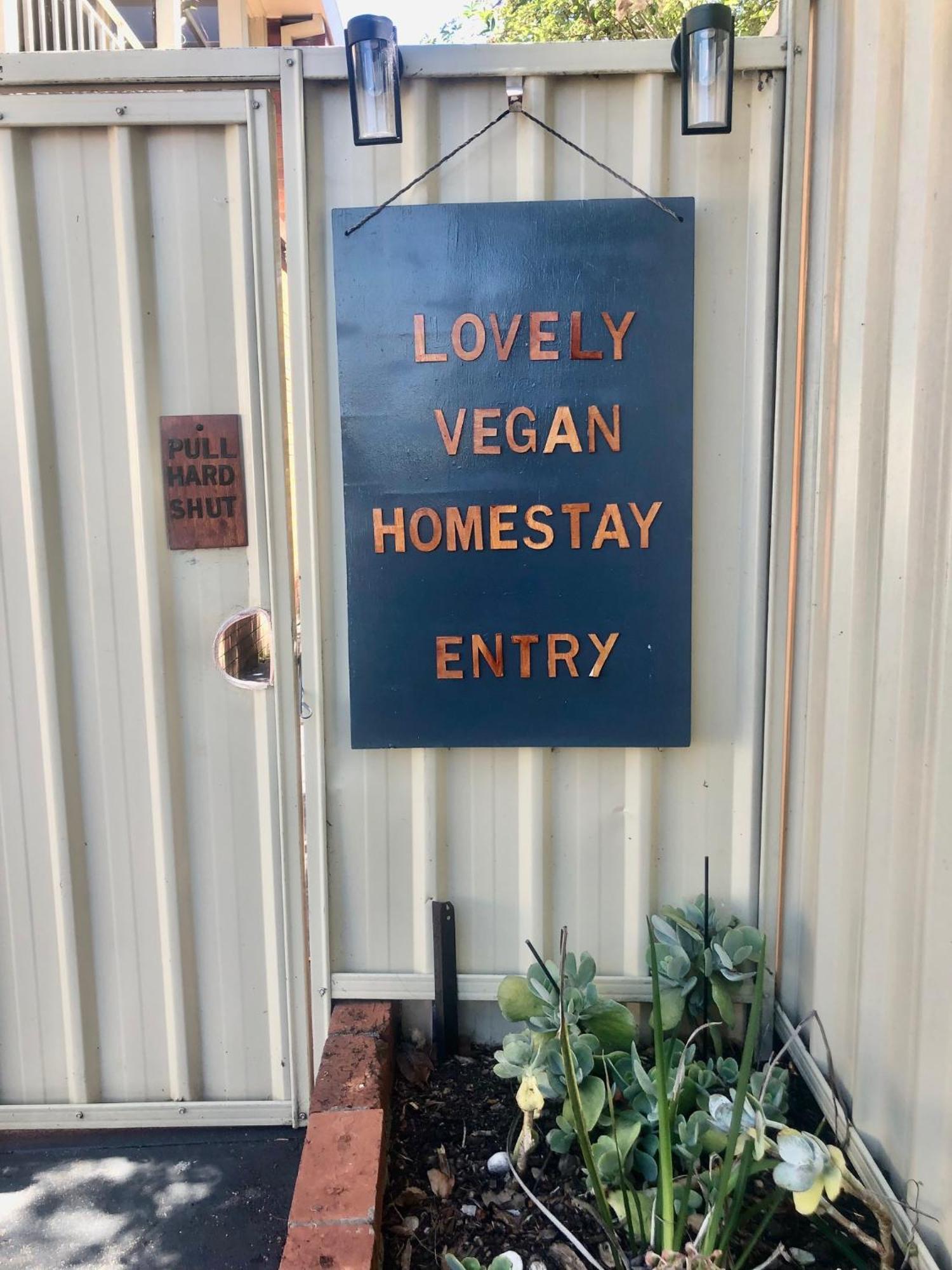 Lovely Budget Vegan Homestay Лонсестон Екстер'єр фото